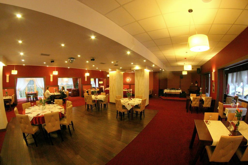 Hotel I Restauracja Złoty Las Eksteriør billede