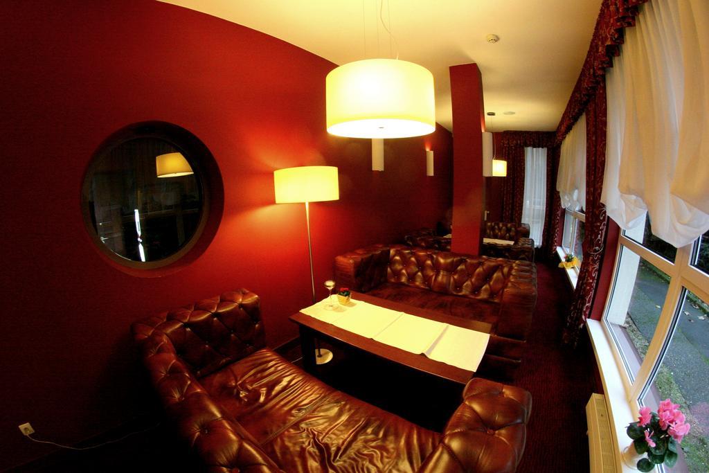 Hotel I Restauracja Złoty Las Eksteriør billede