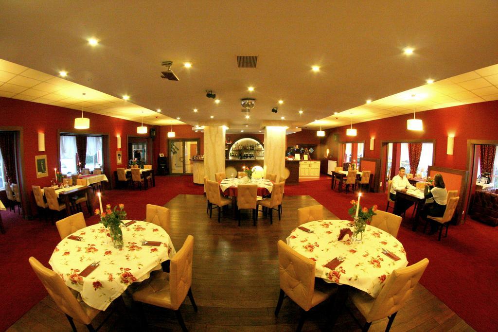 Hotel I Restauracja Złoty Las Eksteriør billede
