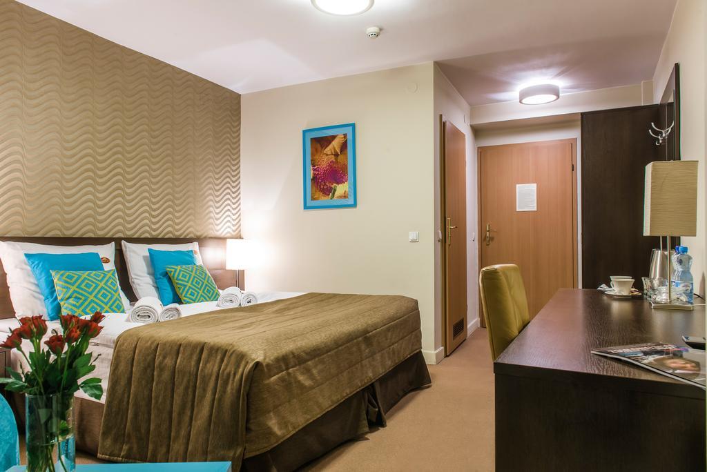 Hotel I Restauracja Złoty Las Eksteriør billede