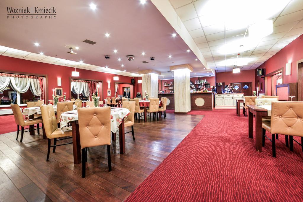 Hotel I Restauracja Złoty Las Eksteriør billede